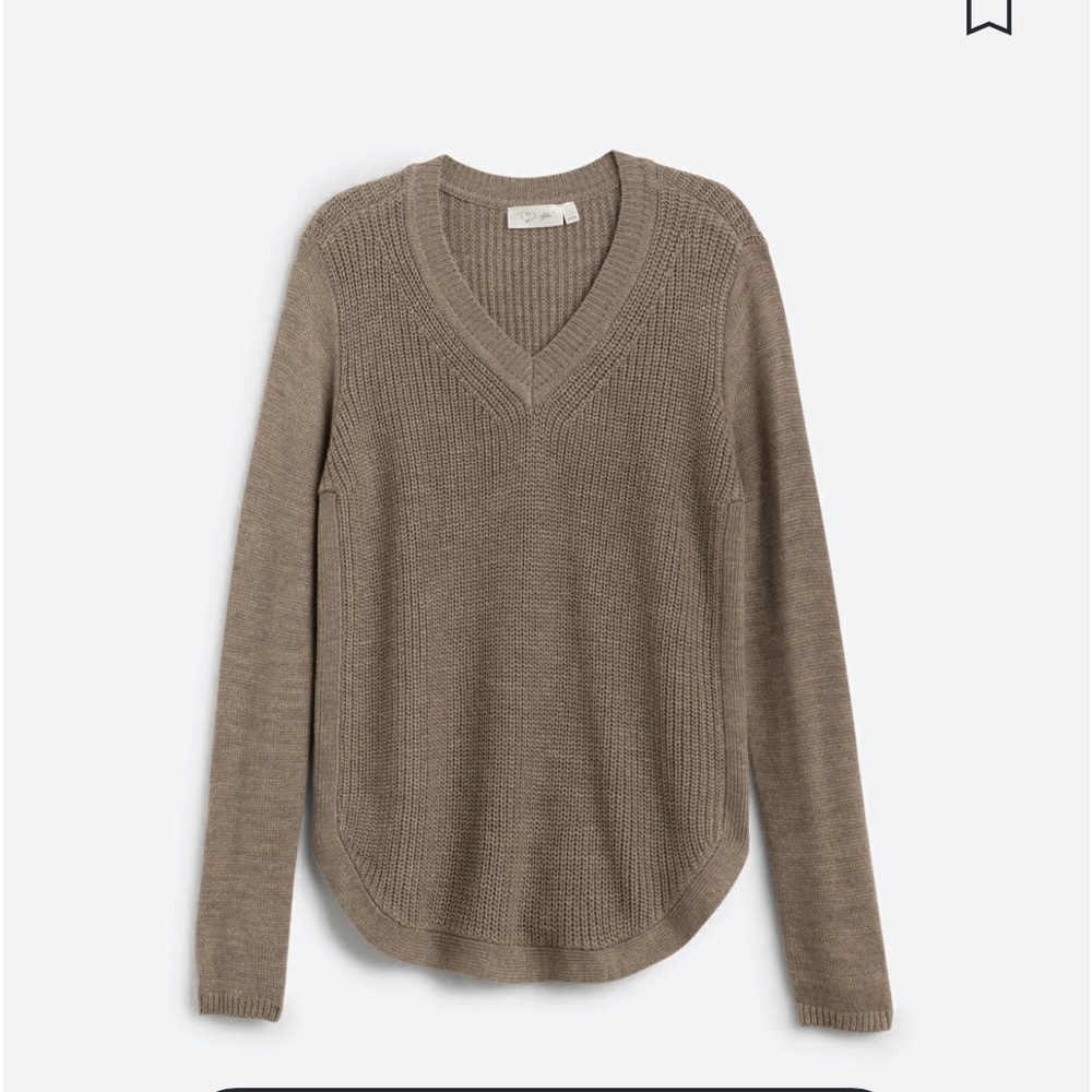 RD STYLE
Josslyn V-Neck Sweater